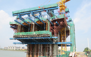 ​挂篮模板出租,挂篮构件出租,三角挂篮出租,菱形挂篮租赁