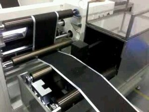 凤鸣亮氢燃料电池极板在线非接触激光厚度检测仪