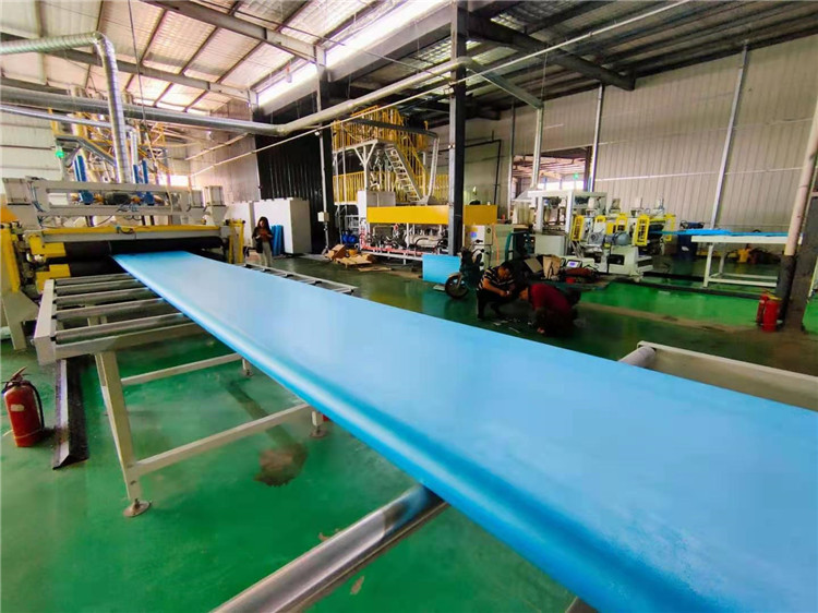 挤塑板生产线.jpg
