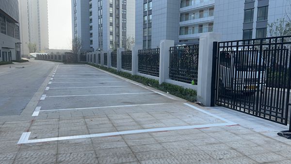 f472e7c92a10372787350807231ff3a3.jpg 道路划线施工电话18951744567 (10).jpg