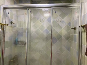 上海绿叶淋浴房维修6318移门滑轮调换5692玻璃门维修