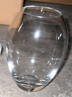 高白料人工吹制玻璃花瓶